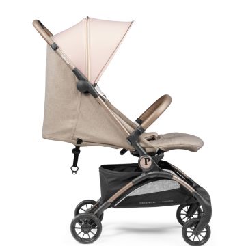 Carucior copii Peg Perego Volo, ultracompact, 0 - 22 kg, cu spatar si suport pentru picioare reglabile, frana centralizata, bara frontala detasabila si geanta transport inclusa, 5.4 kg, Mon Amour, Bej  Roz