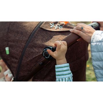 Carucior pentru copii Cosatto Woosh Trail Foxford Hall 0-25 kg, Sistem Troller, Material Ecologic, Suport pahar, Husa de ploaie