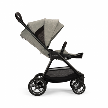 Carucior pentru copii Nuna x BMW TRIV next Gri Graphene ultracompact, spatar reglabil, sezut reversibil, suspensii, maner parental si suport pentru picioare reglabile, husa de ploaie