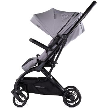 Carucior sport Chipolino Revolut Cloud Grey cu sezut rotativ, varsta 0+, greutate admisa 22 kg, spatar reglabil, bara de siguranta detasabila si roti cu suspensii