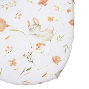 Cearceaf cu banda elastica pentru carucior copii Kerstin Fairytale Mouse, realizat din bumbac 100, dimensiune 80 x 38 cm