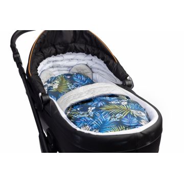 Set perna si pilota pentru landou 2 fete Sensillo Velvet Papagali albastri Set perna si pilota pentru landou 2 fete Sensillo Velvet Papagali albastri